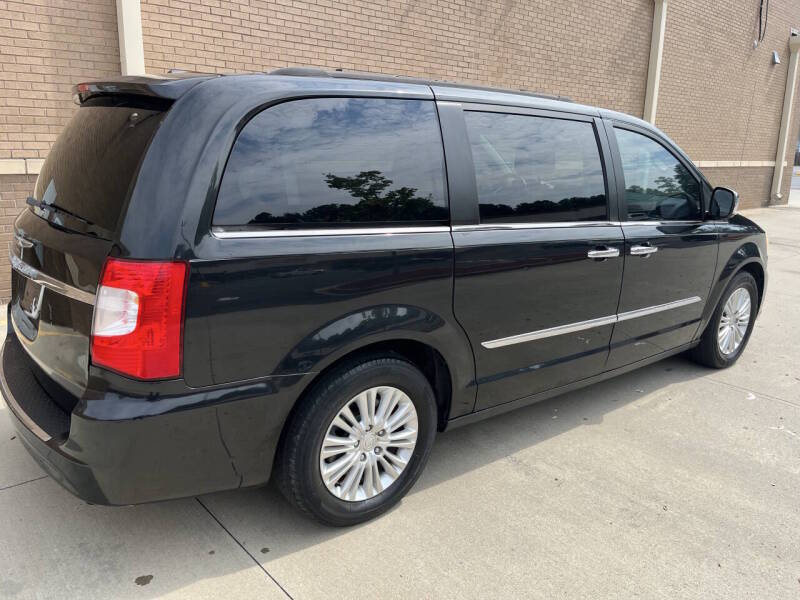 chrysler town & country 2012 2C4RC1CG5CR117144 image chrysler town & country 2012 2C4RC1CG5CR117144 image